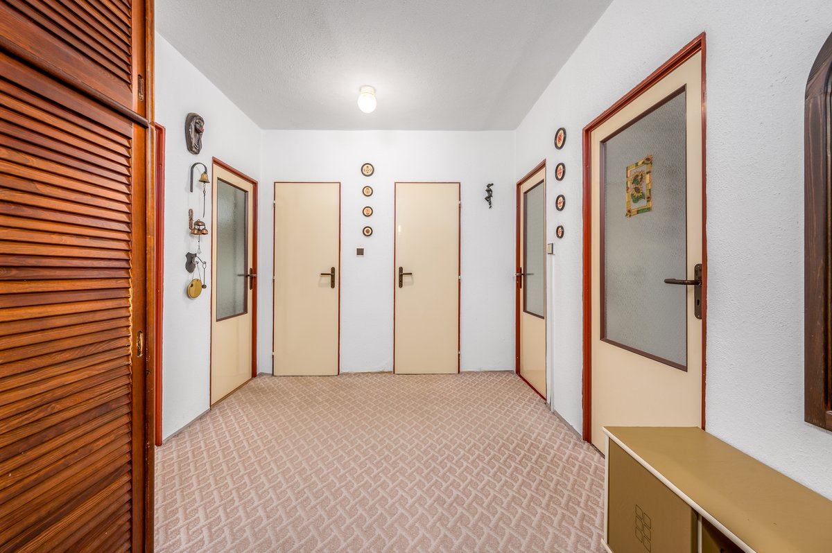 Prodej byt 3+1 72 m2, panel v OV + lodžie a sklep, Na Poříčí, Zruč nad Sázavou