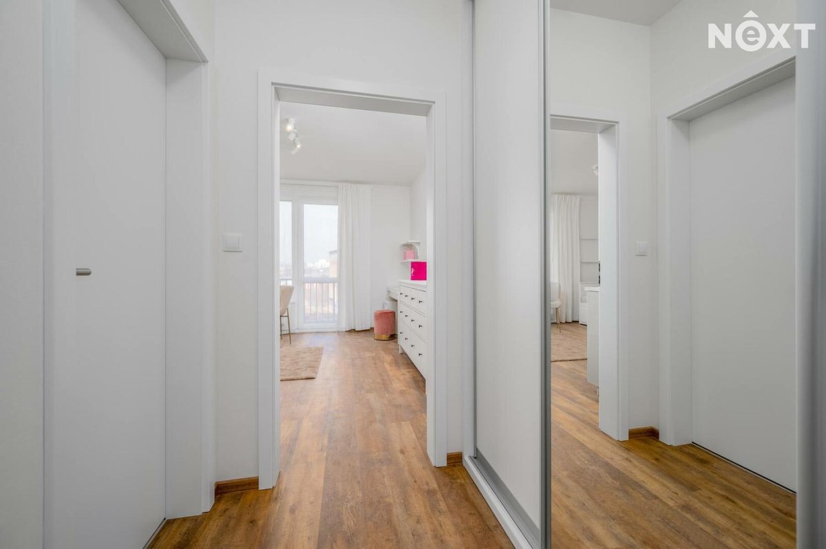 Pronájem bytu 1+kk, 32 m²