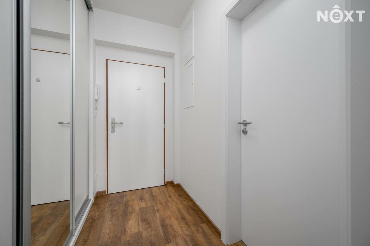 Pronájem bytu 1+kk, 32 m²
