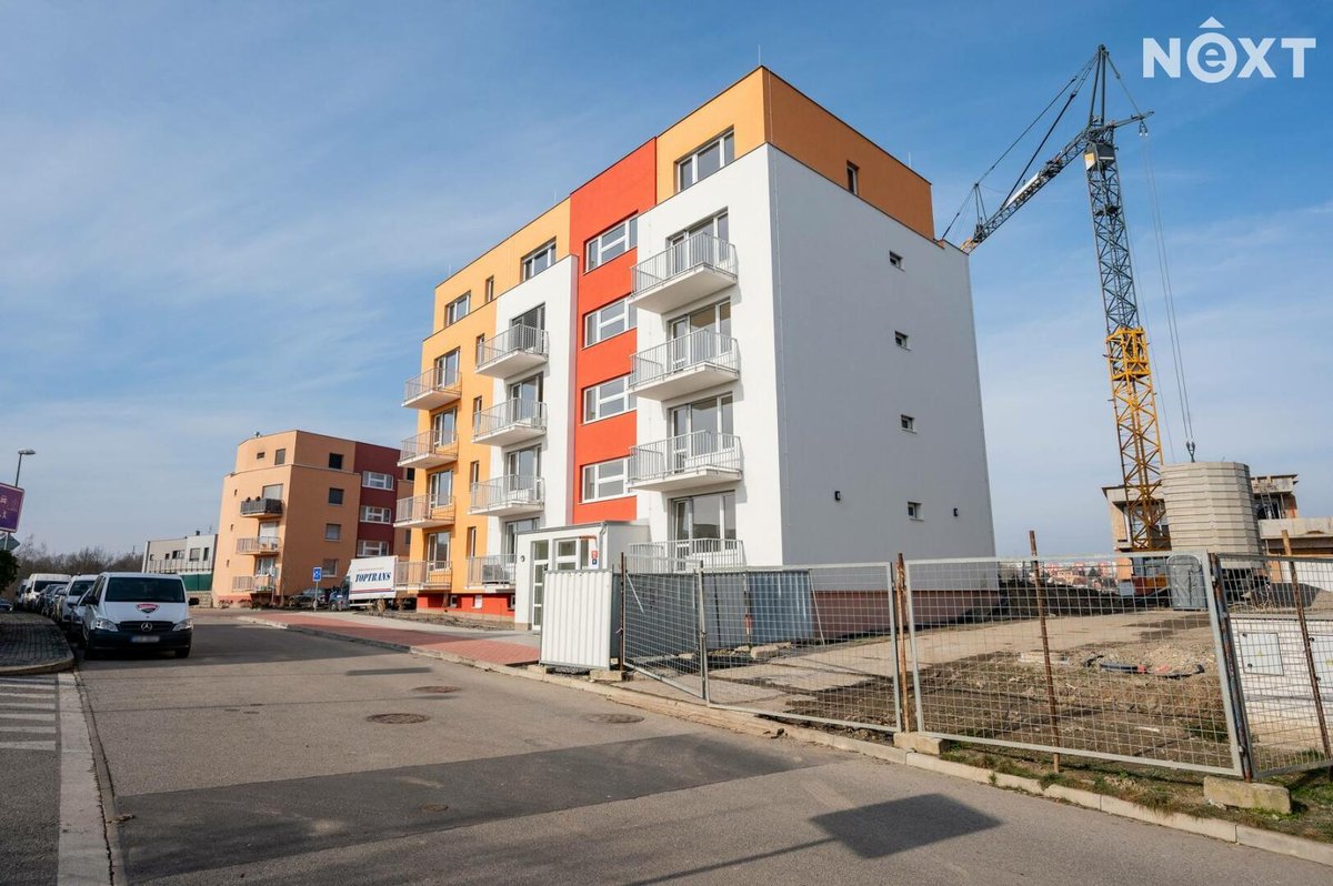 Pronájem bytu 1+kk, 32 m²