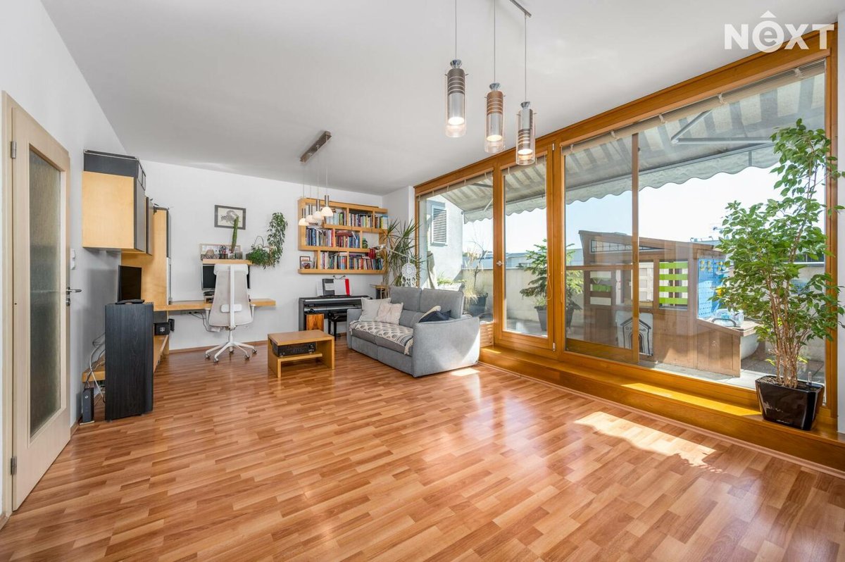 Pronájem bytu 2+kk, 72 m²